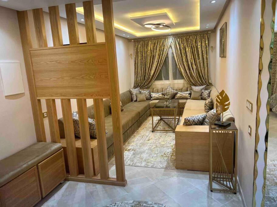 Appartement De Luxe Tangier Exterior photo